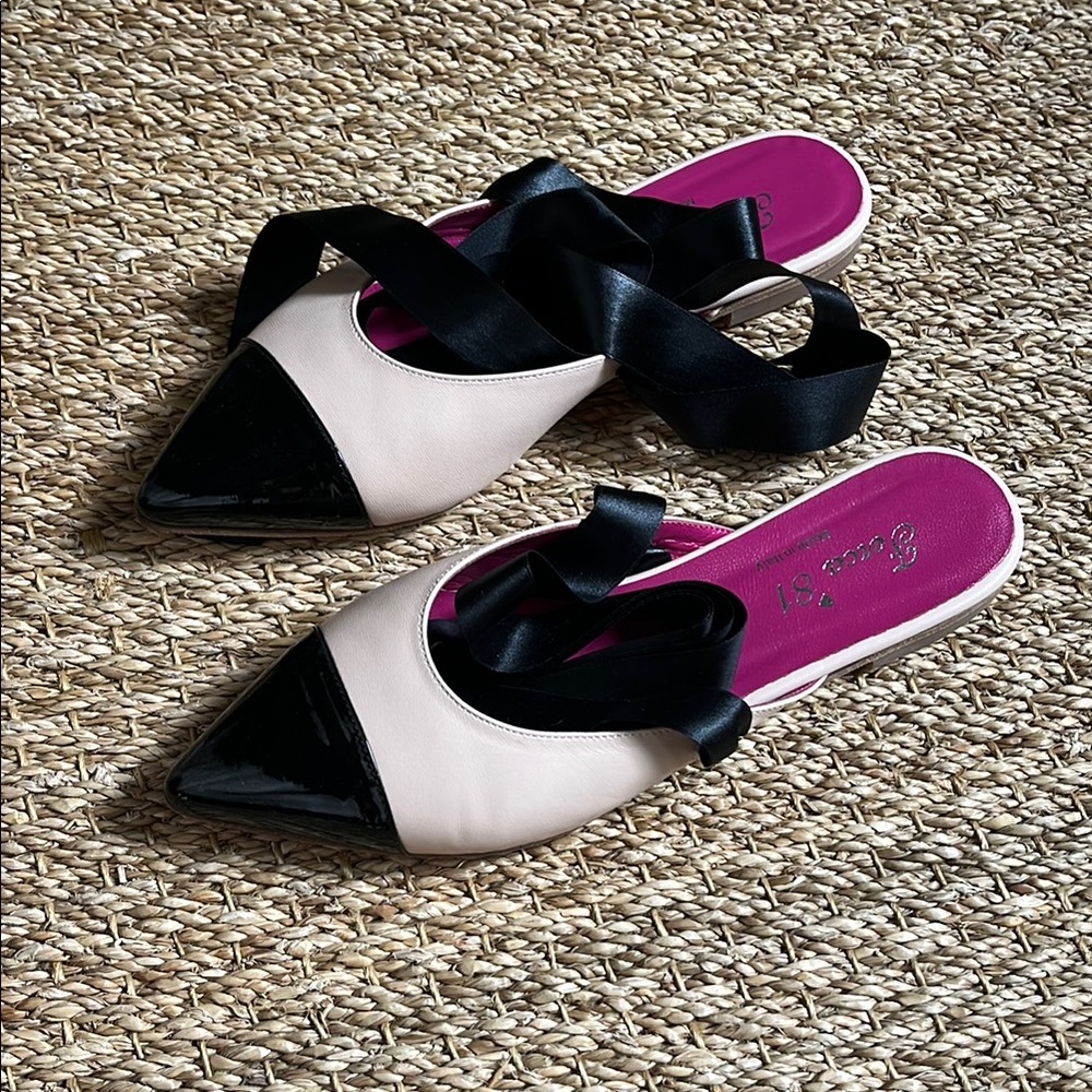 Black and Light pink Lace-Up Flats with Pointed Toe